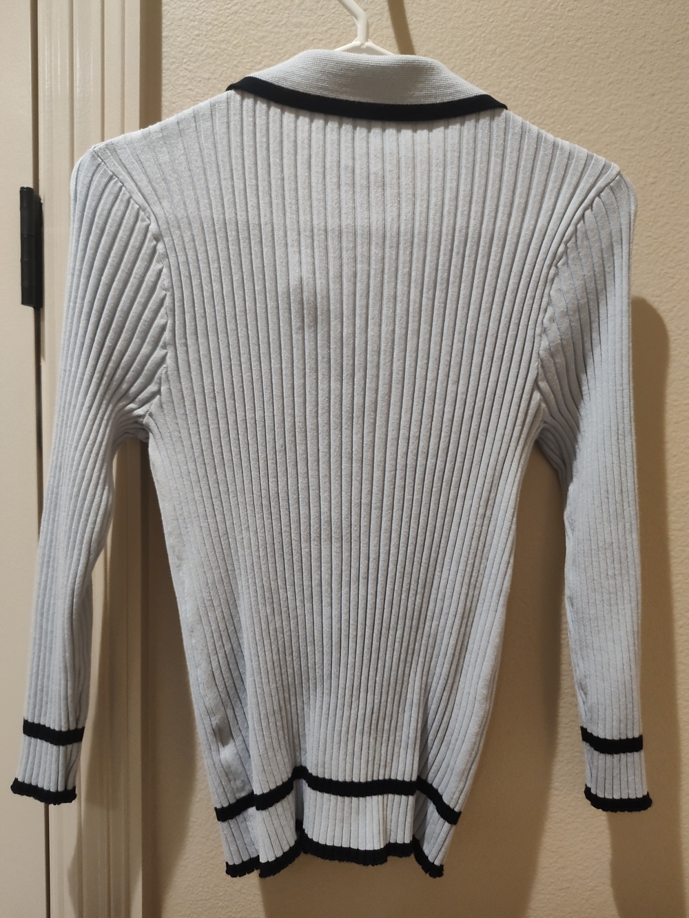 Rio & Rian New YorkCollar Zip Ribbed Sweater - Light Blue with Black Trim Size M - Picture 3 of 3